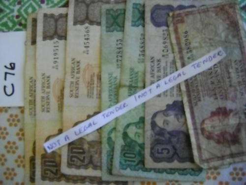 3X R20   2XR10   1XR5   AND 1X R1 SA BANKNOTE TW DE JONGH
