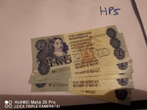 5 x R5 banknotes