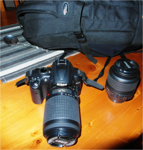Nikon D5000 + 2 lenses + bag