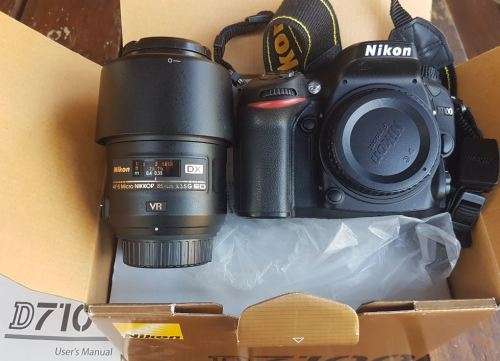 Nikon D7100 body only (lens not included).