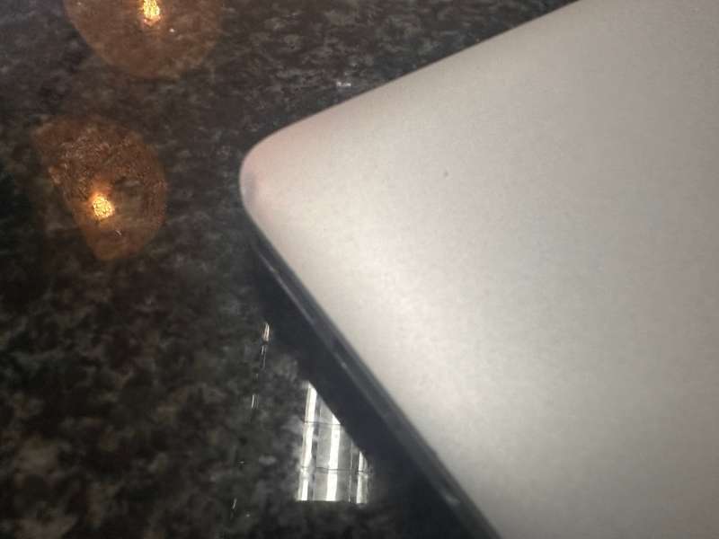 APPLE MACBOOK AIR (NEW BATT)