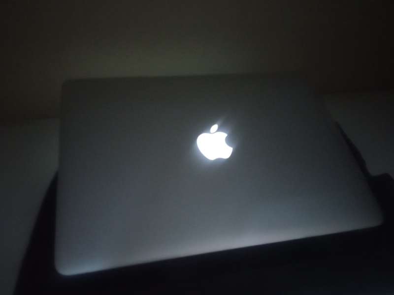 APPLE MACBOOK AIR (NEW BATT)