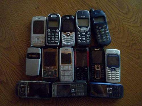 Lot of cellphones - please read