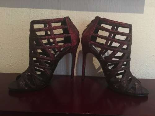 Steve Maddon Ombre Black and Red custom high heels