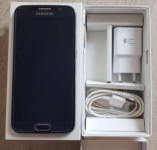Samsung Galaxy S6 *LIKE NEW*