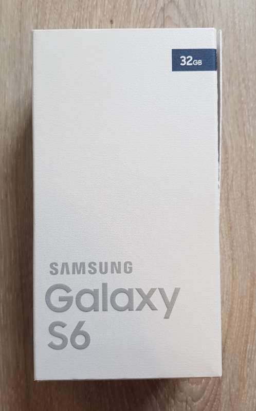 Samsung Galaxy S6 *LIKE NEW*