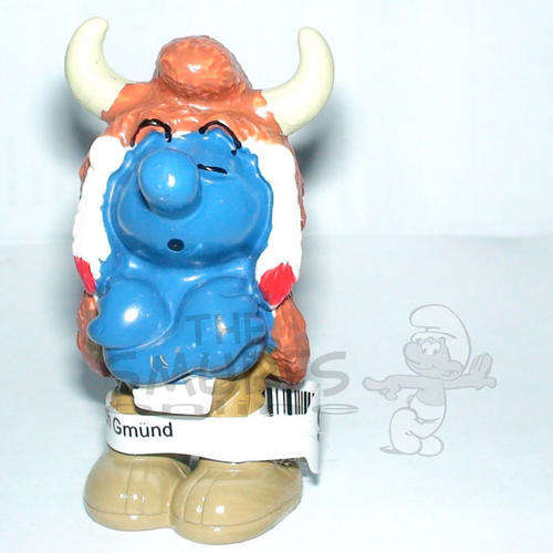 The Smurfs: Indian Smurf with wild skin - Smurfs Movie
