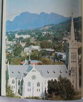 Eeufees by die Toringkerk 1875-1975 uitgegee deur die Kerkraad. Noorder-Paarl