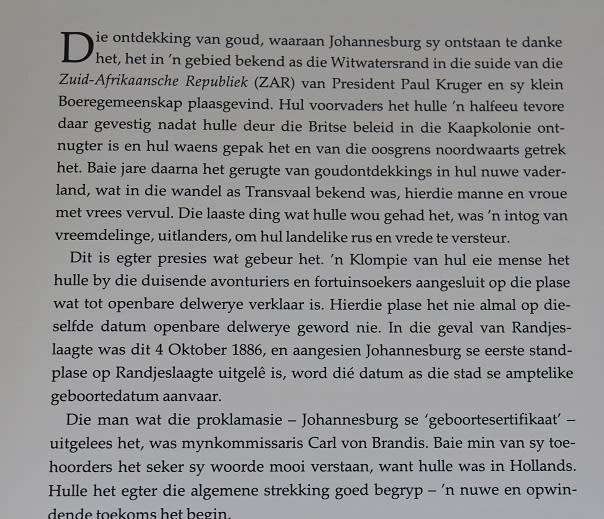 Johannesburg-Eenhonderd Jaar -- Uitgewer Chris van Rensburg