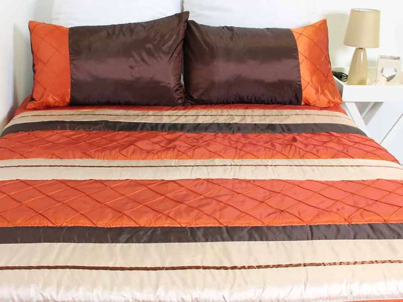 Breathtaking Taffetta Orange Comforter Set (Double)