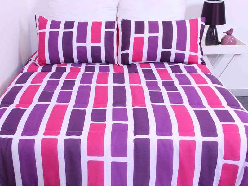 Lovely Pink and Purple Comforter Set (Queen)