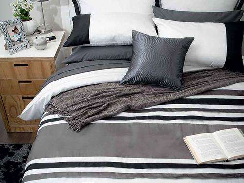 BLACK, GREY AND WHITE DUVET Cover Set (QUEEN)