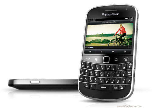 NEW BLACKBERRY Bold Touch 9900 OS 7.0 3G 5MP 8GB GPS WIFI 1.2GHz SMARTPHONE
