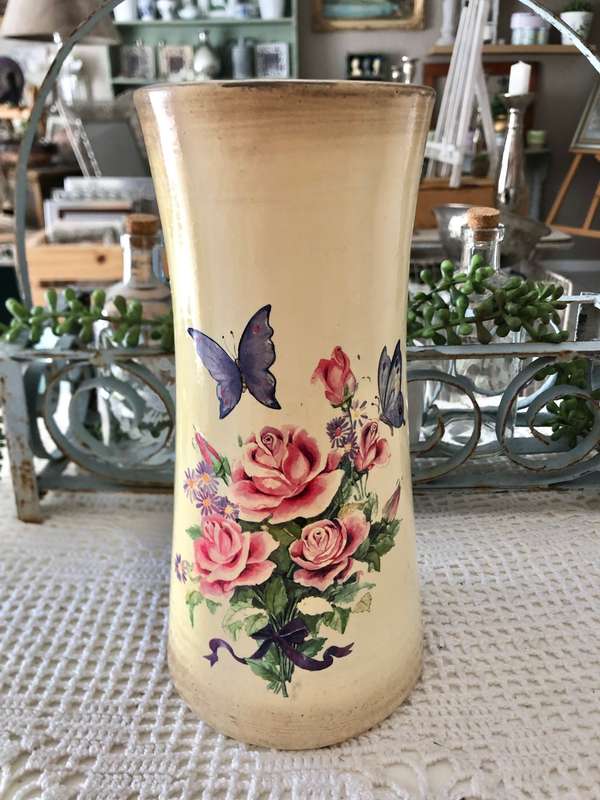 Pretty vintage vase