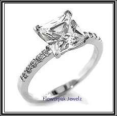 **FREE R150.00 GIFT** BUY NOW-Gorgeous 5ct simulated engagement RING size 8/10