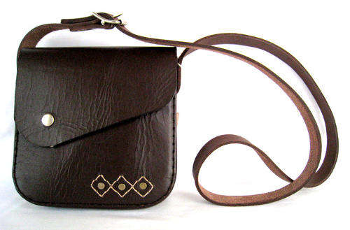 A LOVELY GENUINE LEATHER SLING BAG - Medium