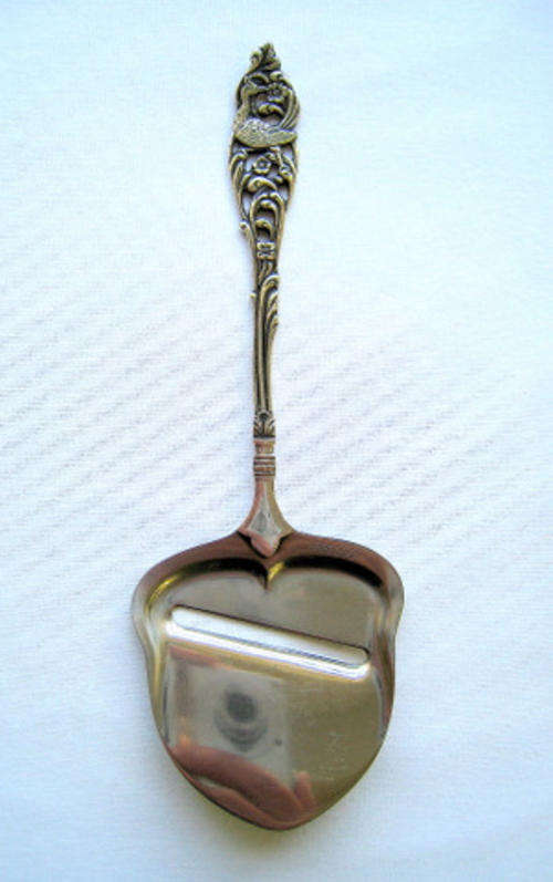 VINTAGE DUTCH CHEESE SLICER - PLATED