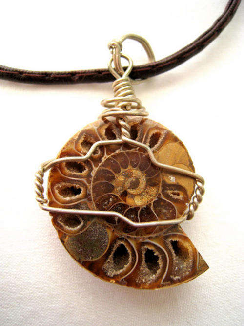 VINTAGE AMMONITE NECKLACE & BANGLE SET - Set in Silver Wire, beautiful!!