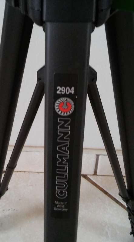 EXCELLENT CONDITION! CULLMANN 2904 Camera Tripod