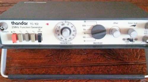 Thandar Function Generator 2 MHz