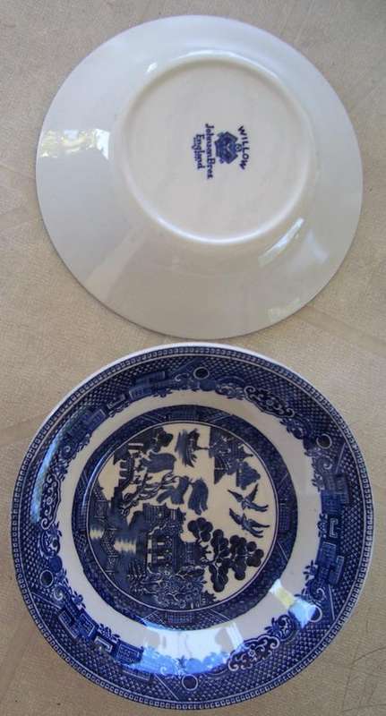 Johnson Bros - England - Willow Pattern - Six Pudding Dishes