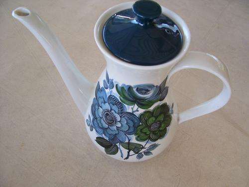 STAFFORDSHIRE - RIDGWAY - HEAVENLY BLUE - COFFEE POT