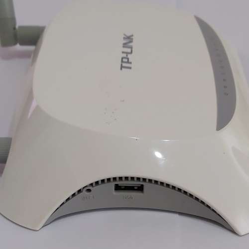 WIRELESS N ROUTER TP-LINK 300 (FREE SHIPPING!)