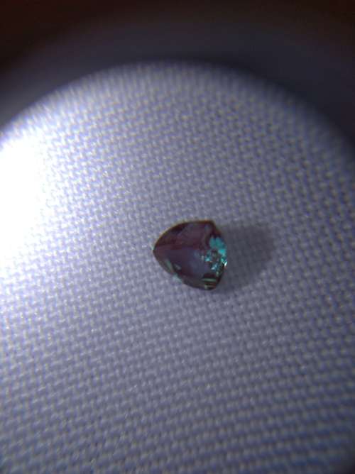 PULLED CZOCHRALSKI ALEXANDRITE (COLOR CHANGE)