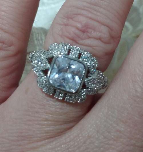 Cubic zirconia ring
