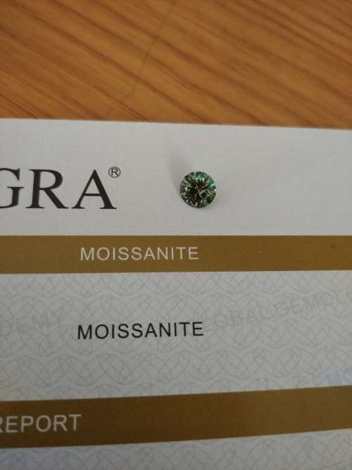 GREEN MOISSANITE