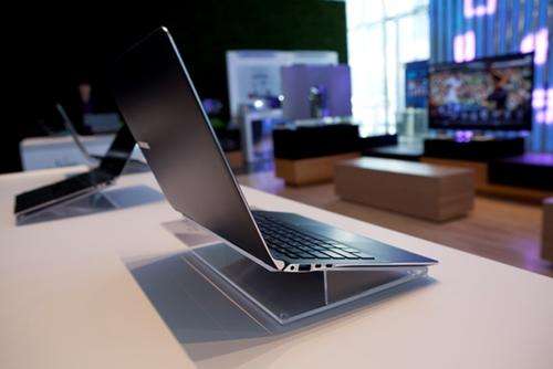 Samsung Series 9 15" / Core i7 / 8GB / 256SSD / Windows 8 / Monster