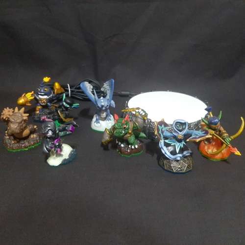 Skylander Swap Force Wii with Portal and 13 Skylanders (Tested)
