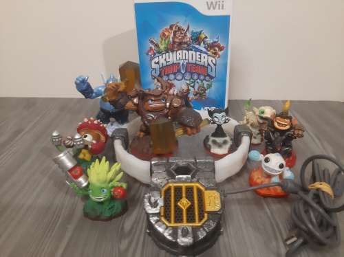 Skylander Trap Team Set (Nintendo Wii)