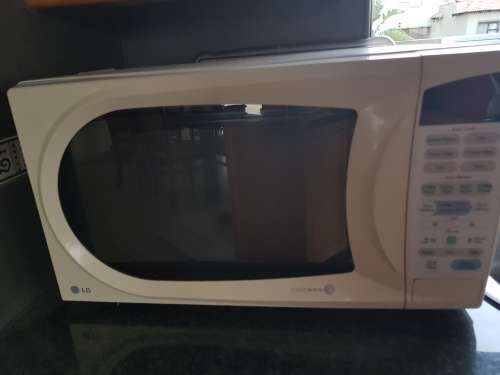 LG Intellowave Microwave