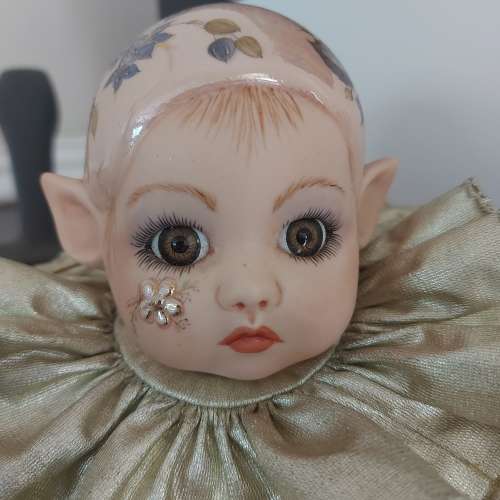 2 x Porcelain dolls