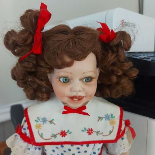 2 x Porcelain dolls