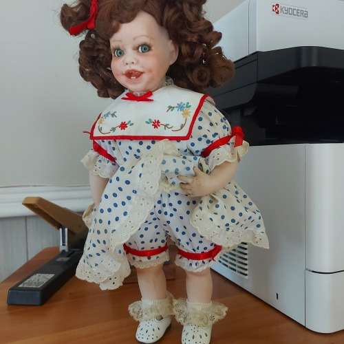 2 x Porcelain dolls