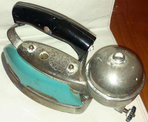 ANTIQUE 1920/30's KEROSENE CLOTHES IRON, BLUE