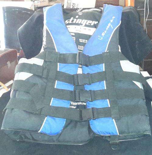 Stinger Jet one life /Flotation jacket mint condition