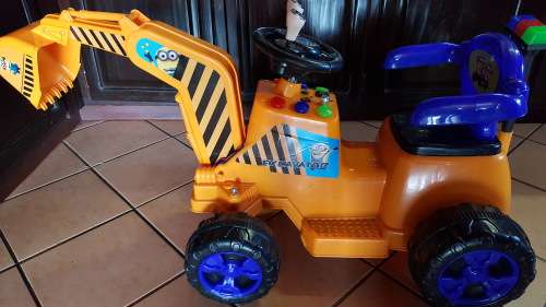 Battery Powered Kids Ride On Excavator with built in Sound and Lights