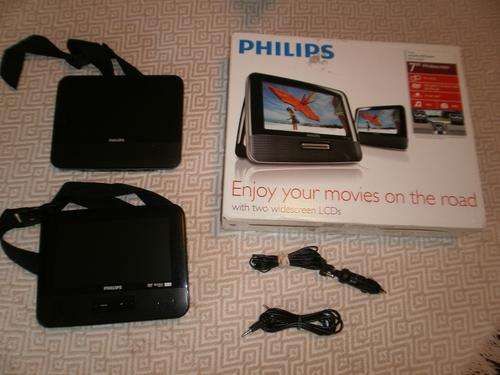 PHILLIPS IN CAR DVD PLAYER PD7012 DUAL 7" SCREENS
