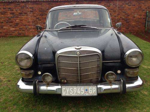 1966 MERCEDES BENZ 200D