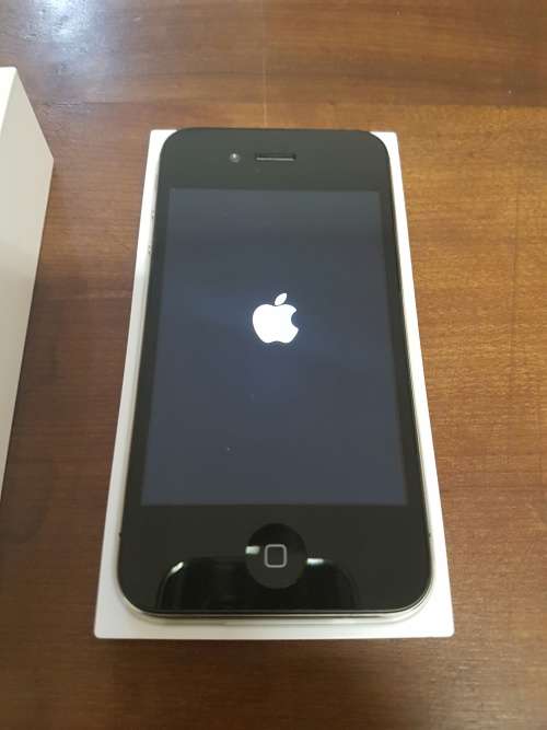 iPHONE 4S 8GB