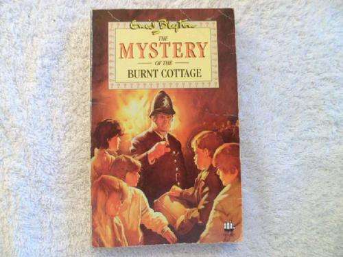 The Mystery of the Burnt Cottage - Enid Blyton