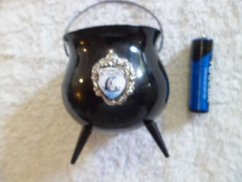 Three-legged Miniature Souvenir Pot - Port Elizabeth Oceanarium