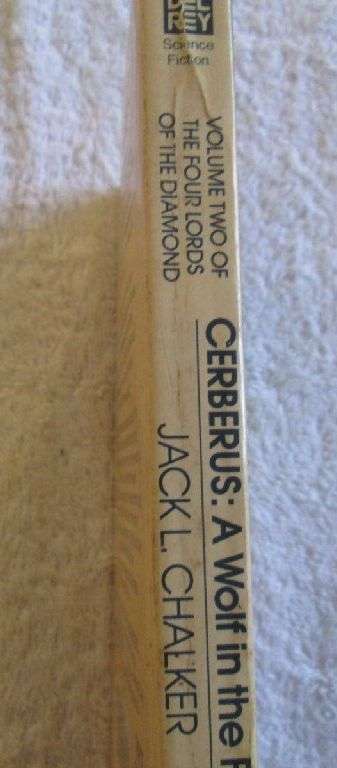 Cerberus: A Wolf in the Fold - Jack L. Chalker