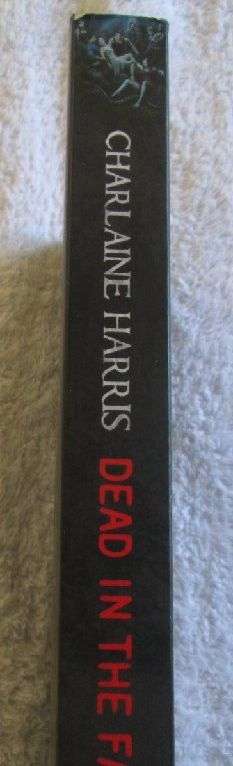 Dead in the Family - Charlaine Harris