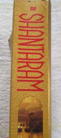 Shantaram - Gregory David Roberts - Large Paperback