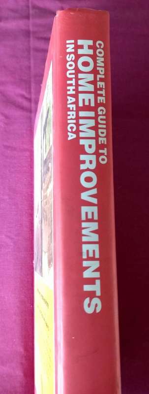 Reader`s Digest Complete Guide to Home Improvements - Hardcover - 448 pages