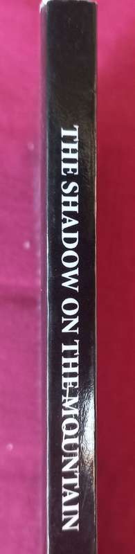 The Shadow on the Mountain - Jenney Arnesen - Softcover - 196 pages - Signed copy